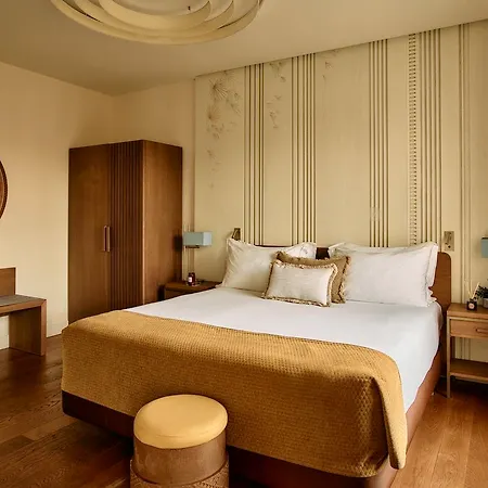 Hotell El Pilar Andalucia 4*