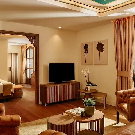 El Pilar Andalucia 호텔 4*